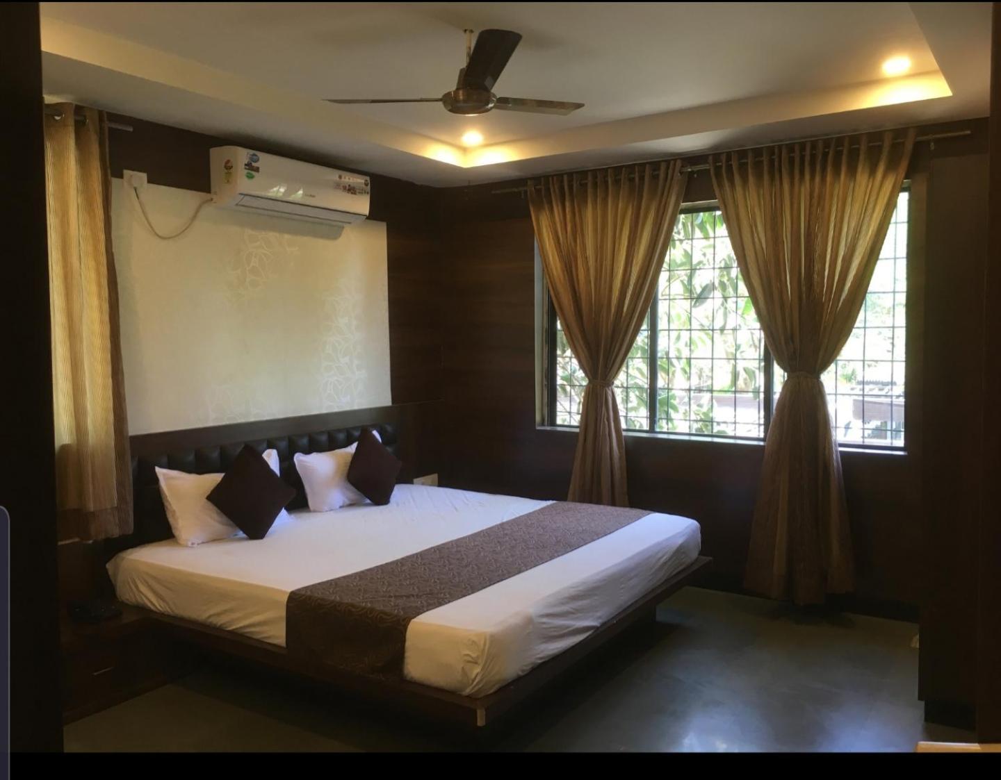 Liva Rooms Nashik Exterior photo